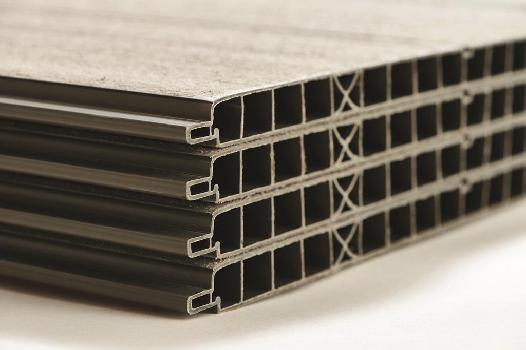 Pentru producția Keter Oakland 759 s-a folosit material sintetic