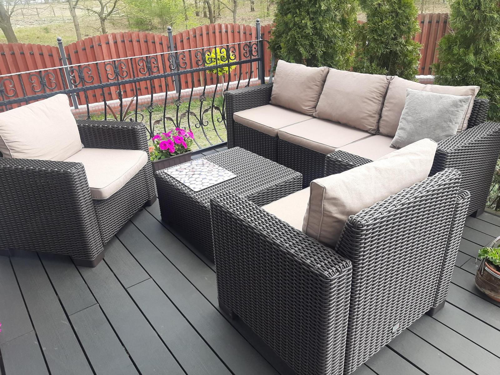 Mobilier de grădină pentru 5 persoane