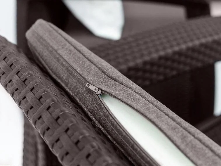 rezistență mare a setului la condițiile meteorologice și radiații UV