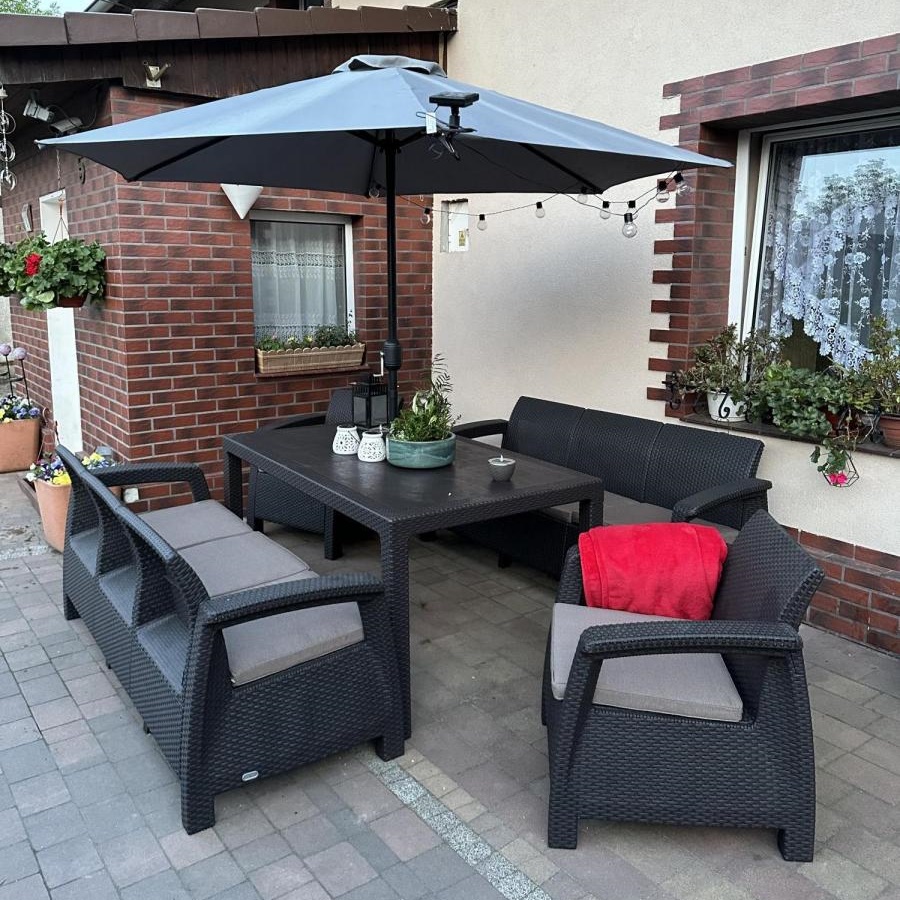 Masa de cină cu dimensiunile blatului 160x95