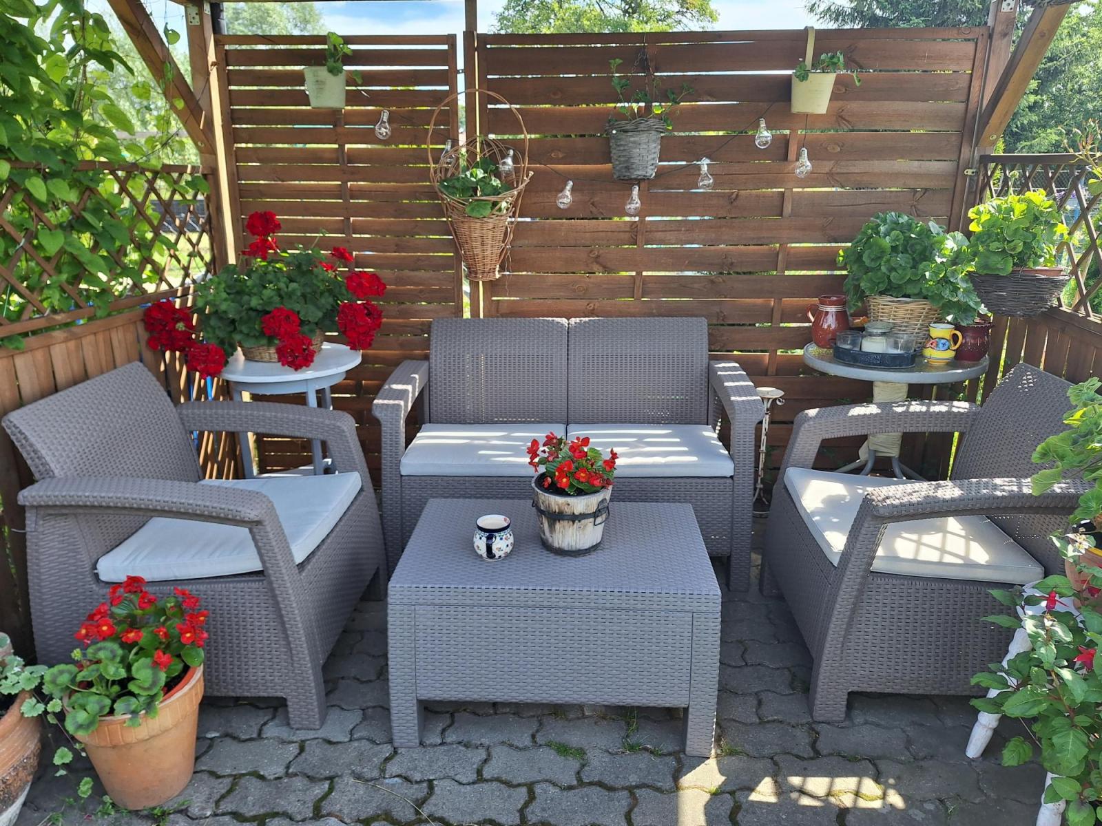 Mobilier destinat autoasamblări Corfu Set de Keter